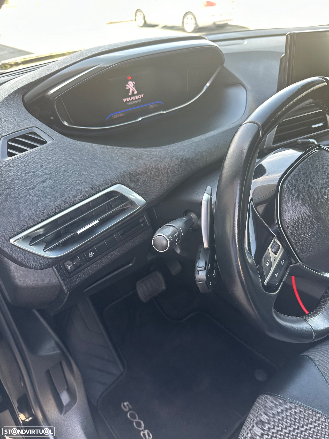Peugeot 5008 1.5 BlueHDi Allure Pack EAT8 - 17