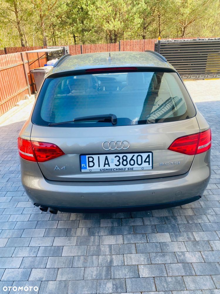 Audi A4 Avant 2.0 TDI DPF Ambiente - 11