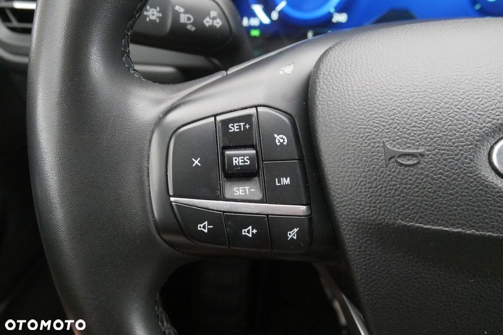 Ford Kuga - 31