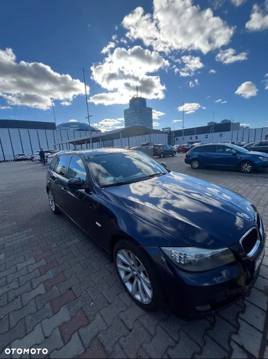 BMW Seria 3 320d - 4