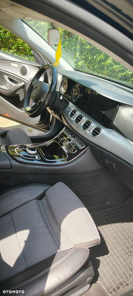 Mercedes-Benz Klasa E 220 d 9G-TRONIC - 6