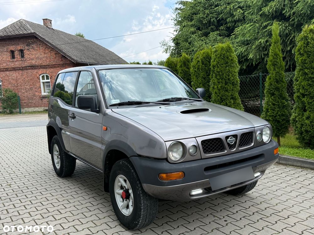 Nissan Terrano 2.7 TDi Sport - 3