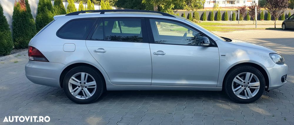 Volkswagen Golf 1.6 TDI DPF MATCH - 14