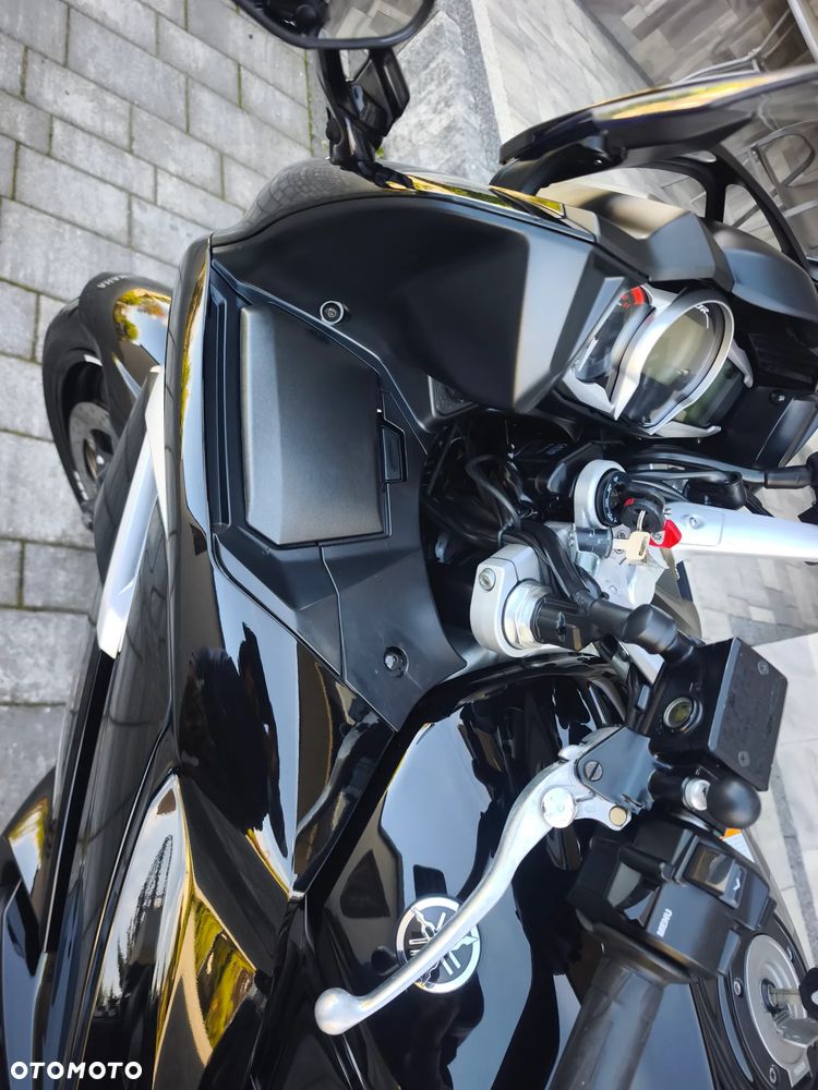 Yamaha FJR - 29