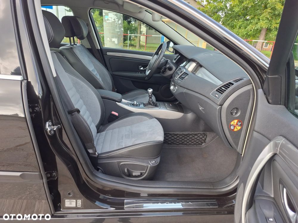 Renault Laguna dCi 180 FAP GT - 15