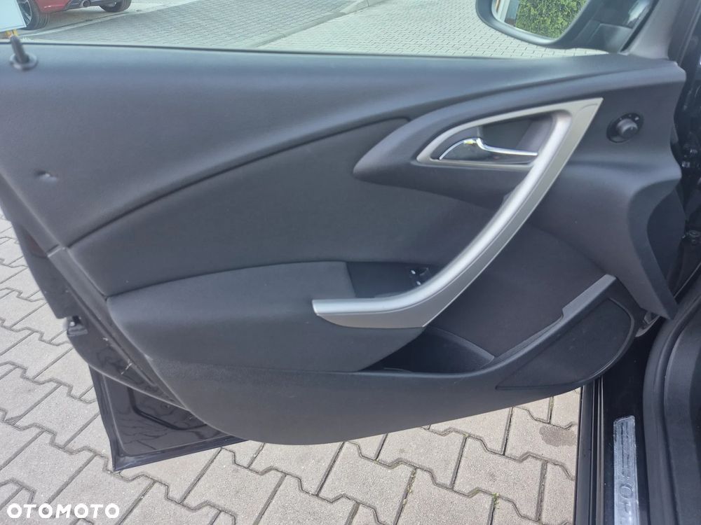 Opel Astra 1.4 ecoFLEX - 29