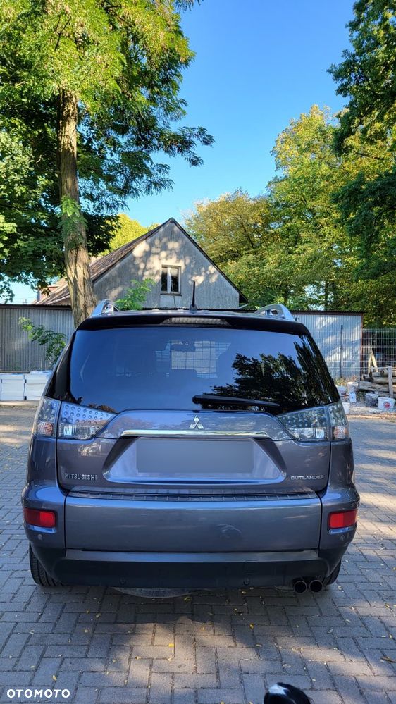 Mitsubishi Outlander - 14