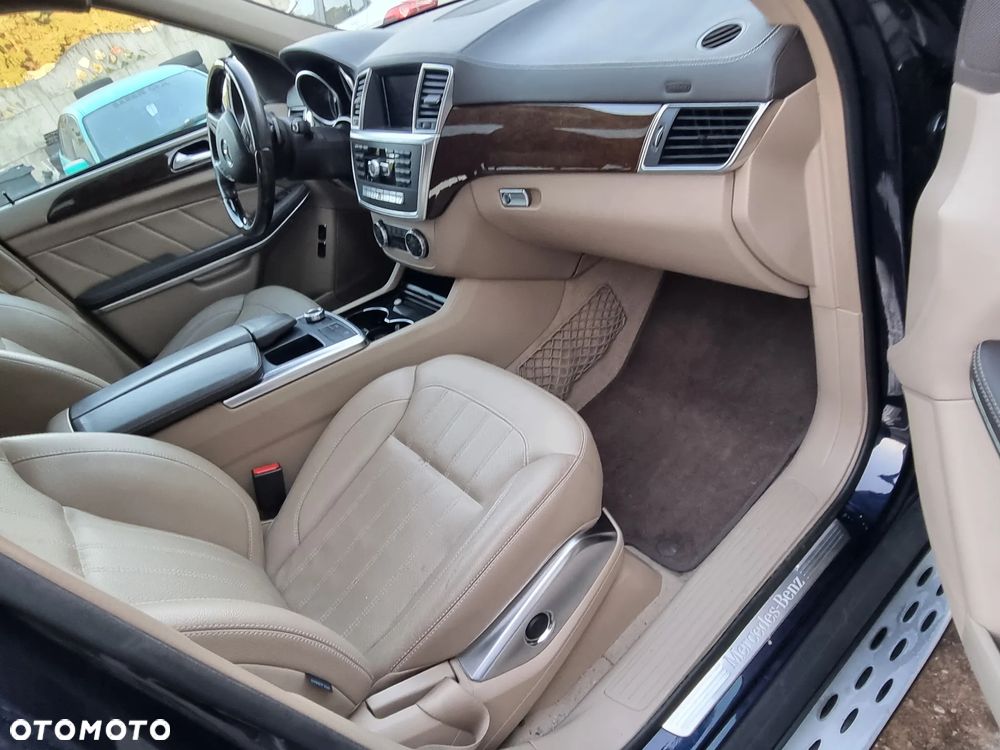 Mercedes-Benz GL 500 4Matic 7G-TRONIC - 16
