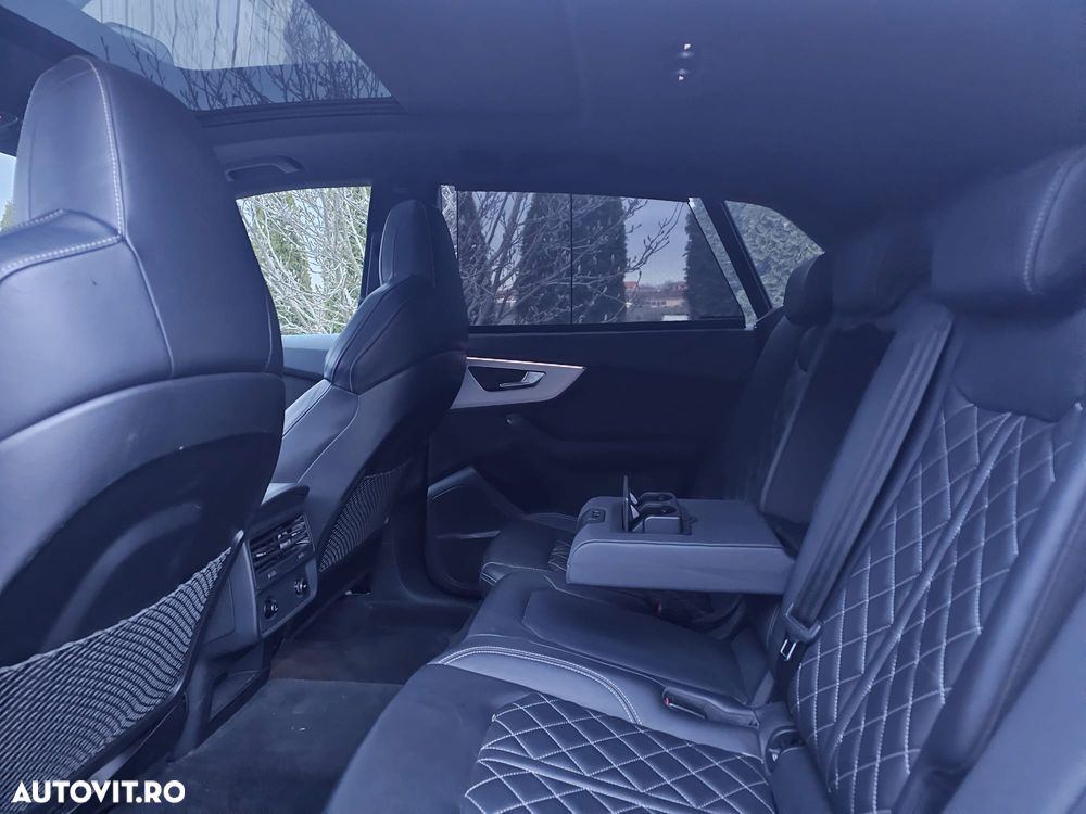 Audi Q8 - 6
