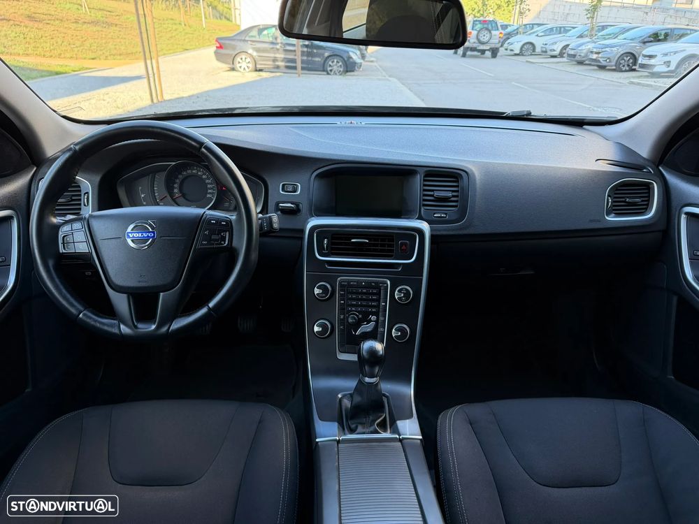 Volvo V60 D2 Momentum - 7