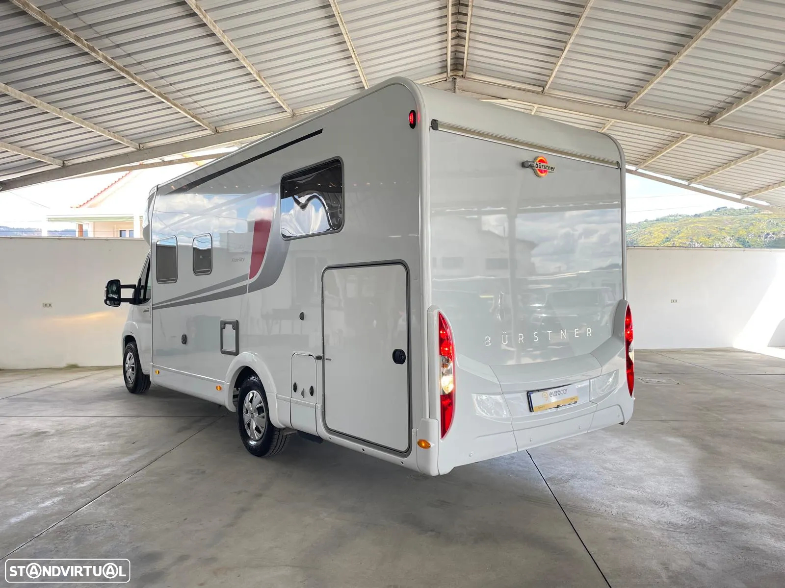Burstner Lyseo Time Fidelity - Autocaravana c/Camas Central e Elevatória - 3