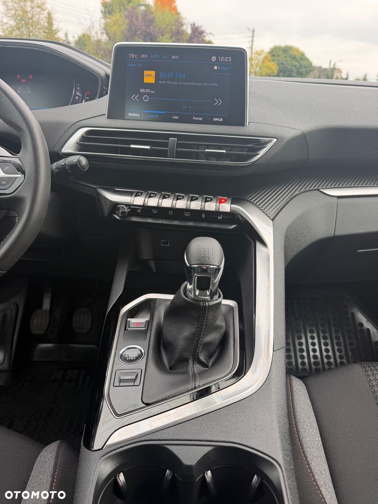 Peugeot 3008 1.2 PureTech Active Pack S&S - 25