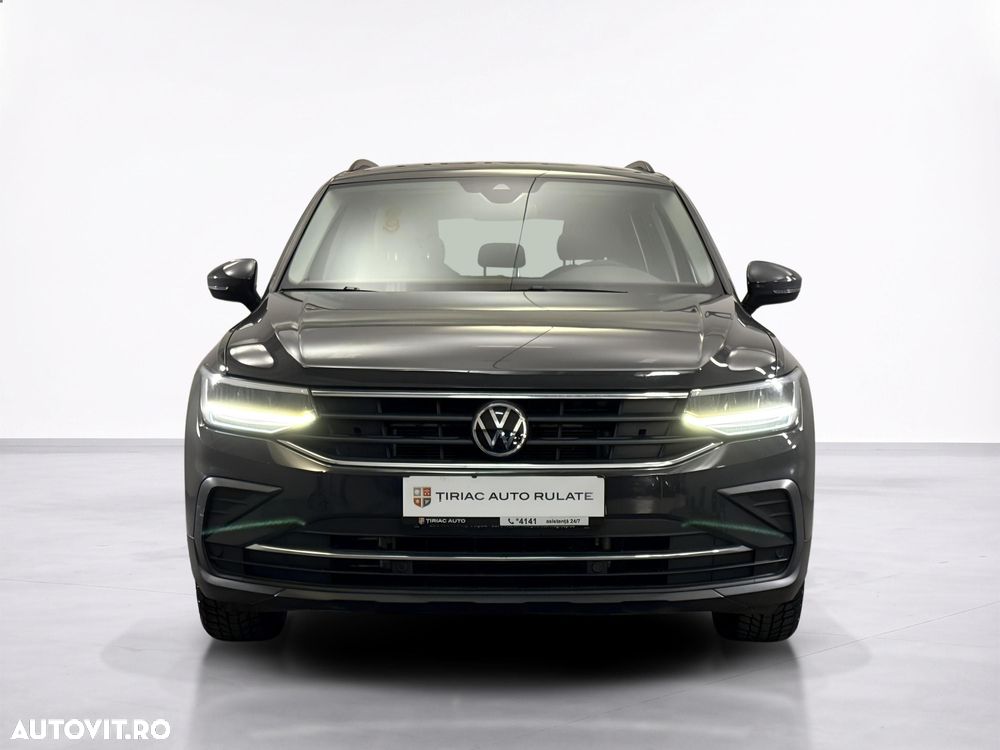 Volkswagen Tiguan - 9