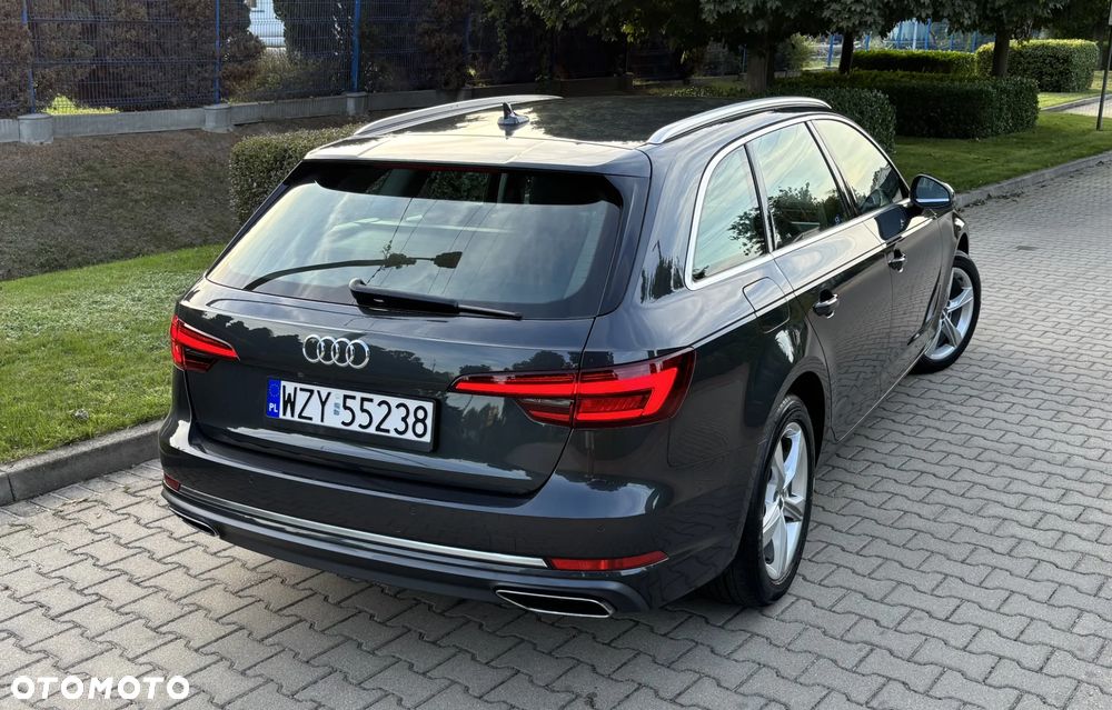 Audi A4 Avant 35 TFSI S tronic design - 32