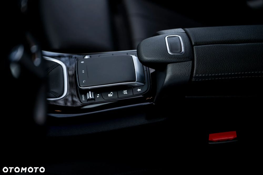 Mercedes-Benz CLA 180 d - 37
