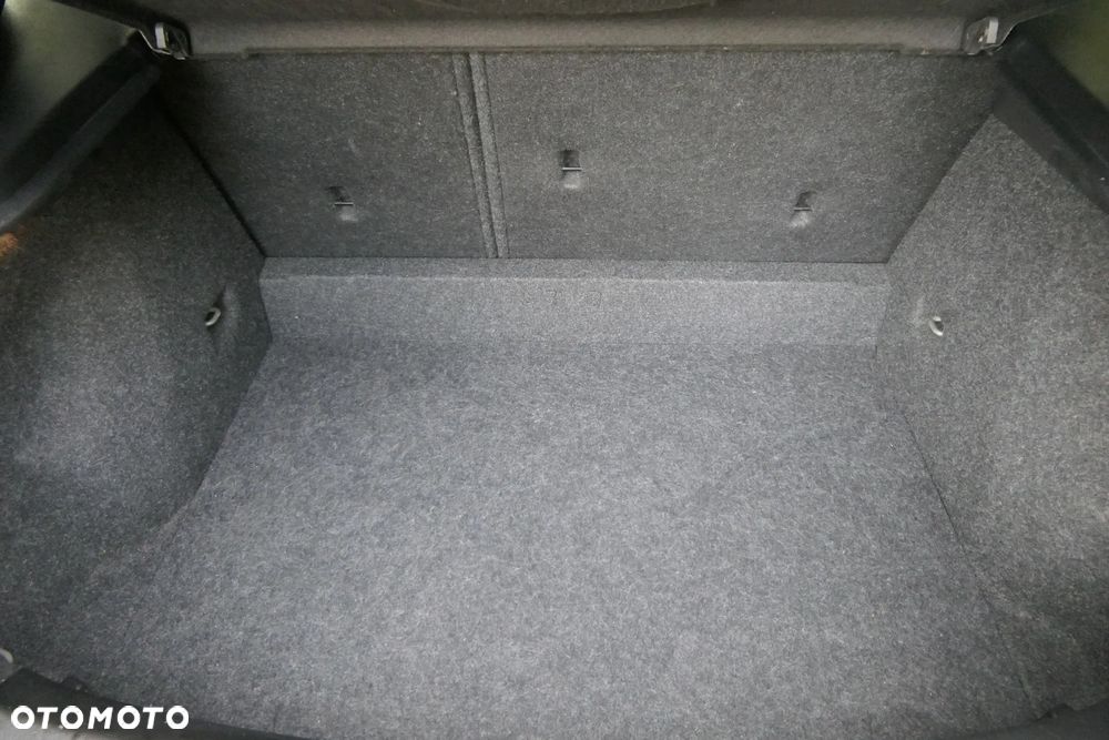 Volvo V40 D2 RDesign - 32
