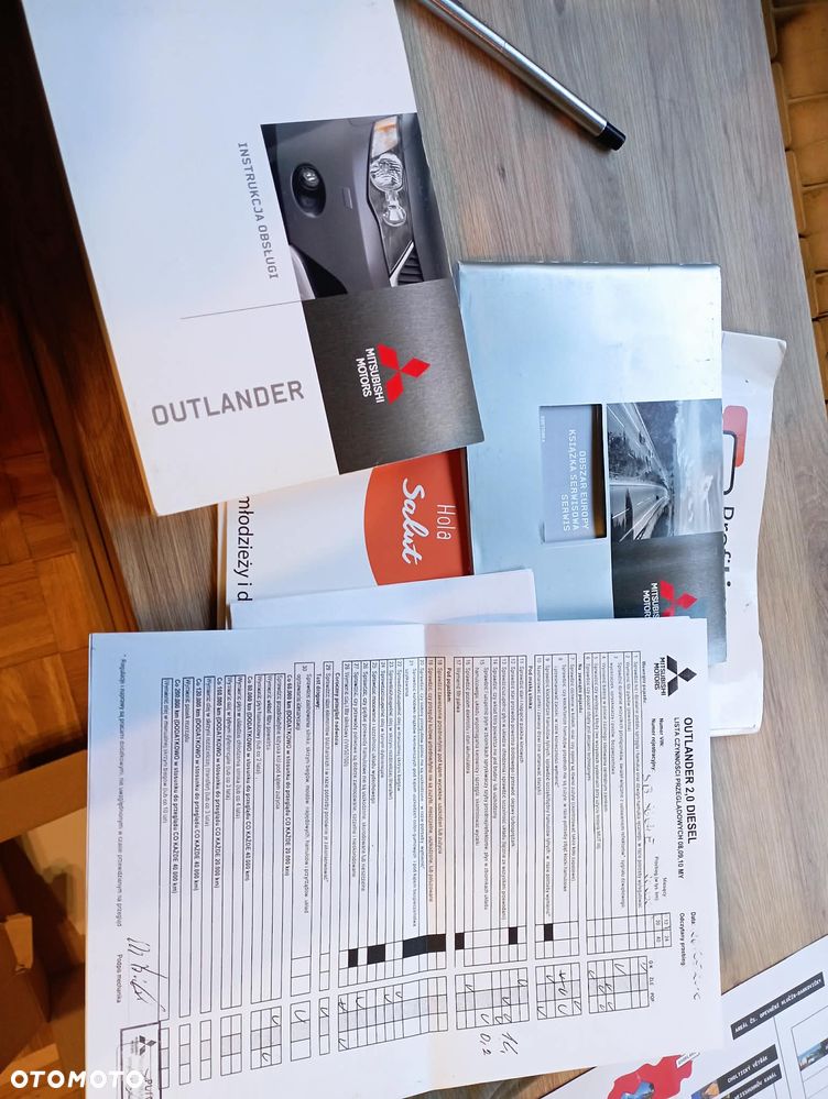 Mitsubishi Outlander 2.0 DID Intense + - 28