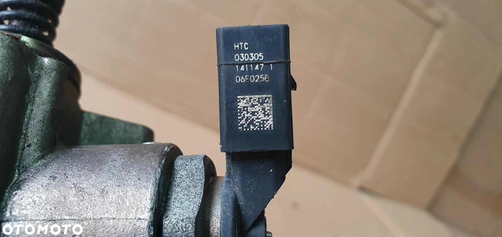 Pompa wysokiego ciśnienia paliwa Audi A4 B7 2.0 TFSI 06F025B 06E906051E - 7