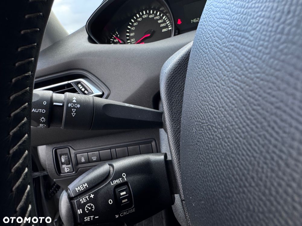 Peugeot 308 PureTech 130 GPF Stop & Start Style - 22