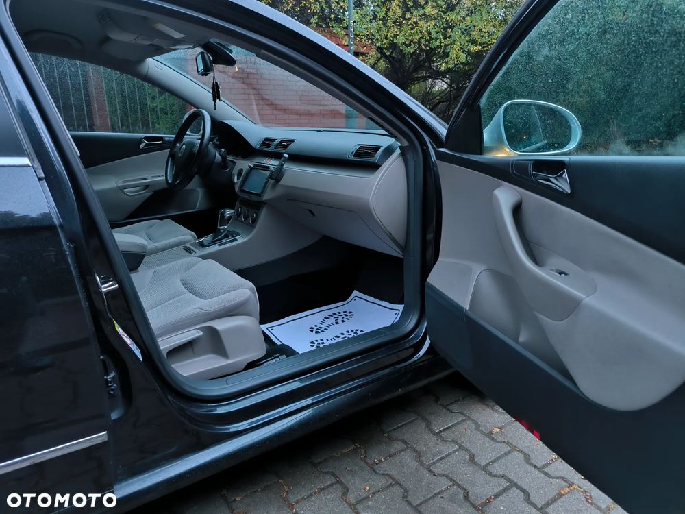 Volkswagen Passat - 28