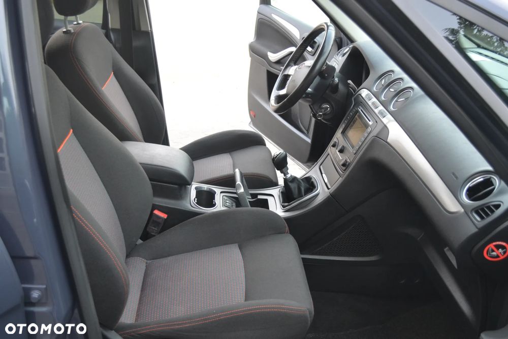 Ford S-Max 2.0 TDCi DPF Titanium - 25