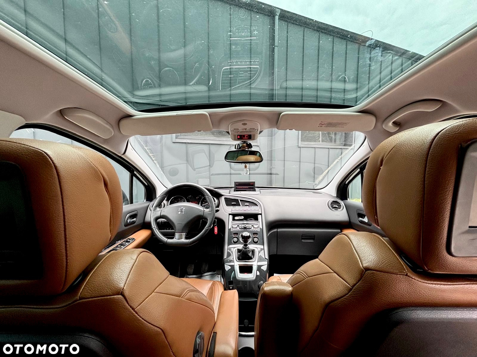 Peugeot 5008 - 8