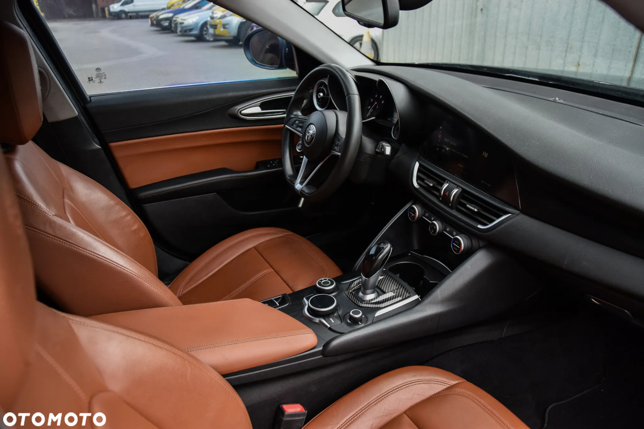 Alfa Romeo Giulia 2.0 Turbo 16V AT8-Q4 Estrema - 12