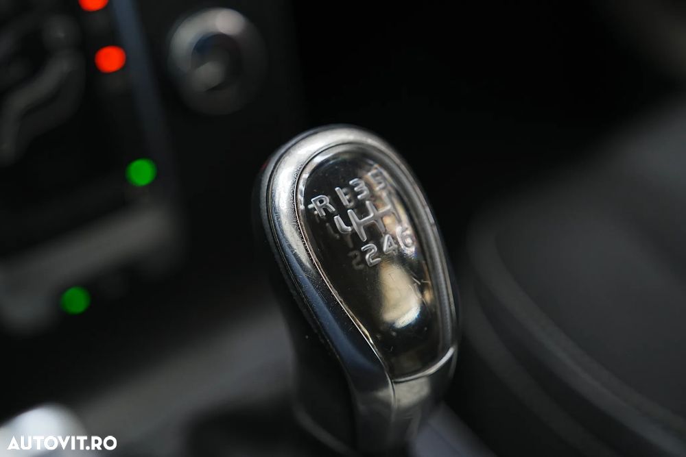 Volvo V40 D2 ECO Basic - 23