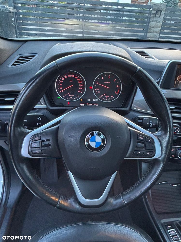 BMW X1 sDrive18d xLine - 37