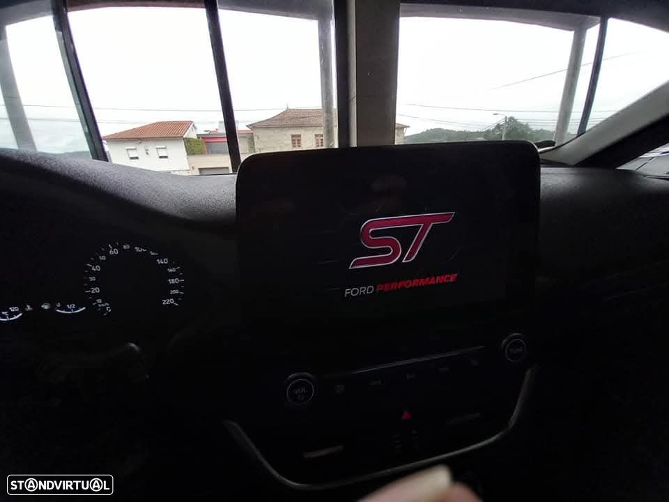 Ford Fiesta 1.0 EcoBoost S&S Titanium - 16
