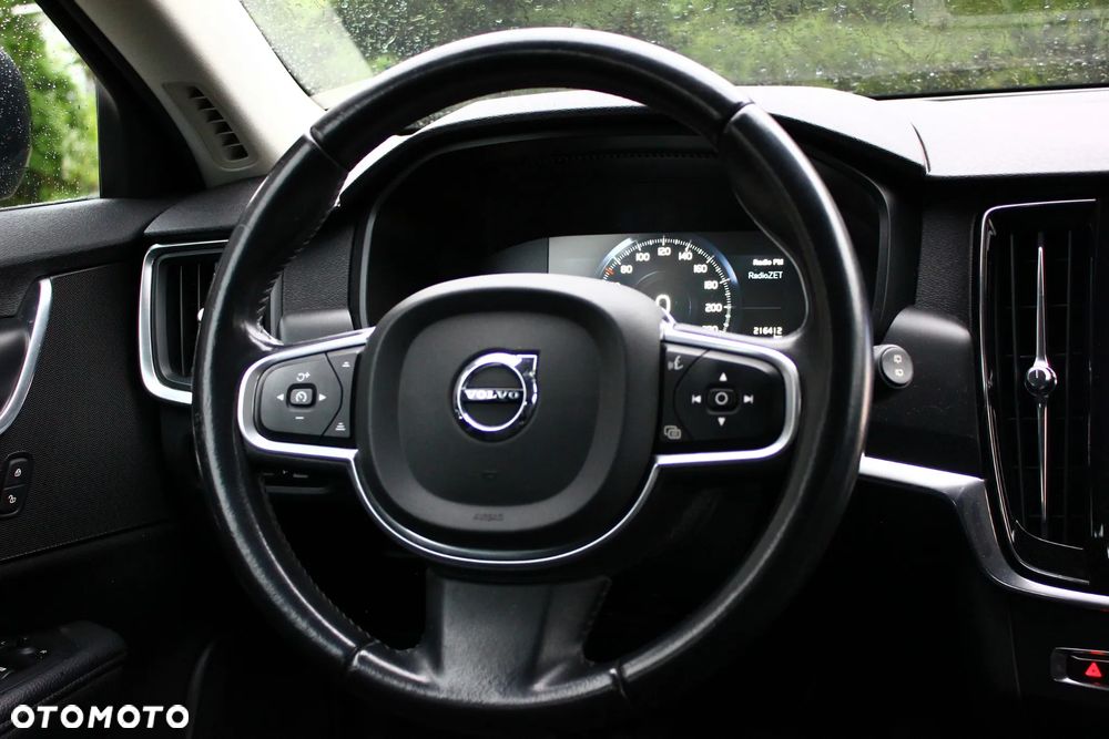 Volvo V90 D3 Momentum - 29