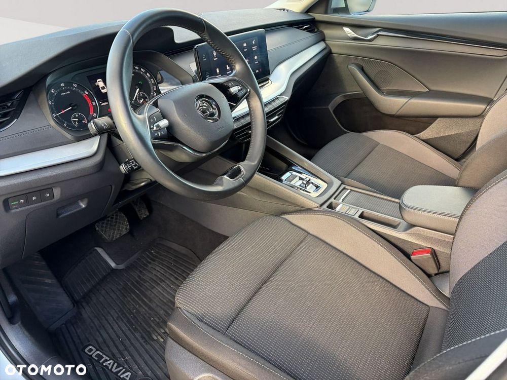 Skoda Octavia 1.5 TSI e-TEC DSG Ambition - 8