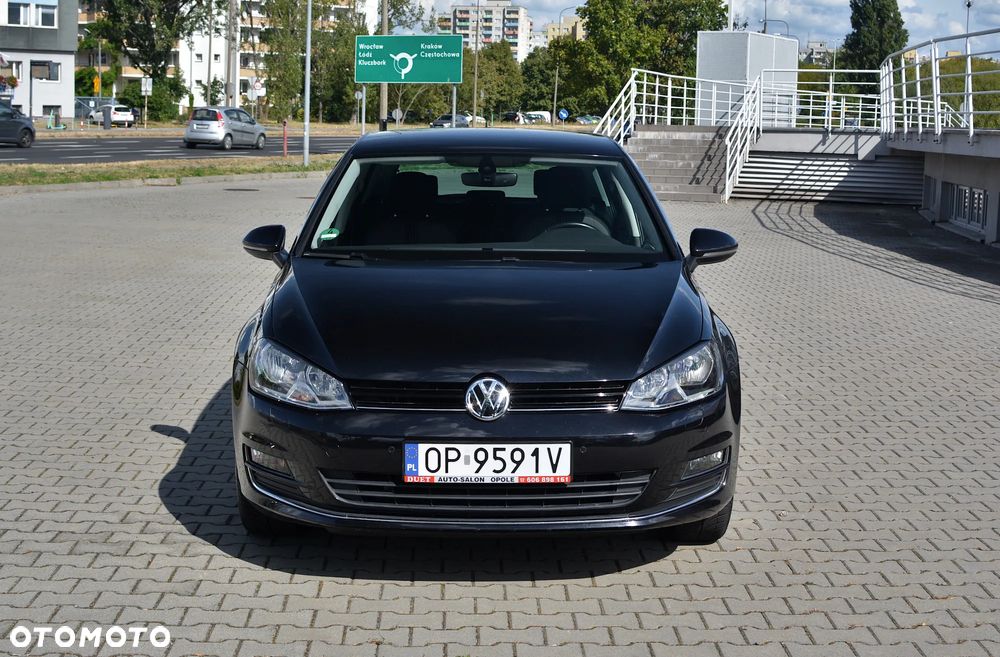 Volkswagen Golf - 10