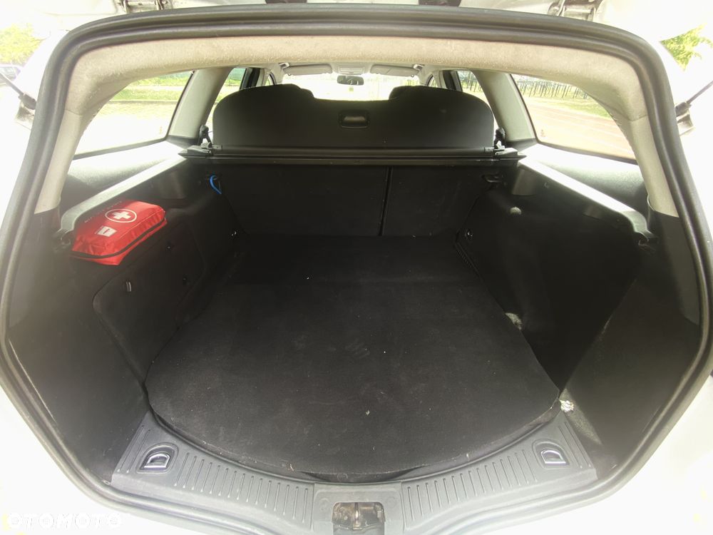 Ford Mondeo 1.6 Ambiente - 17