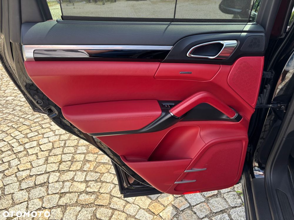 Porsche Cayenne Diesel Platinum Edition - 28