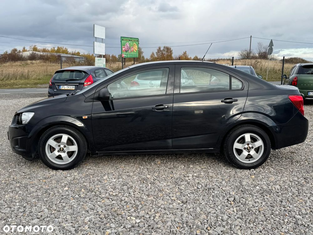 Chevrolet Aveo - 6