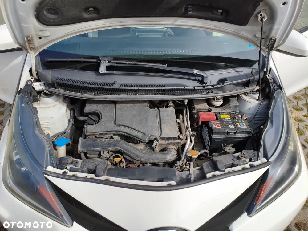 Toyota Aygo x-play - 18
