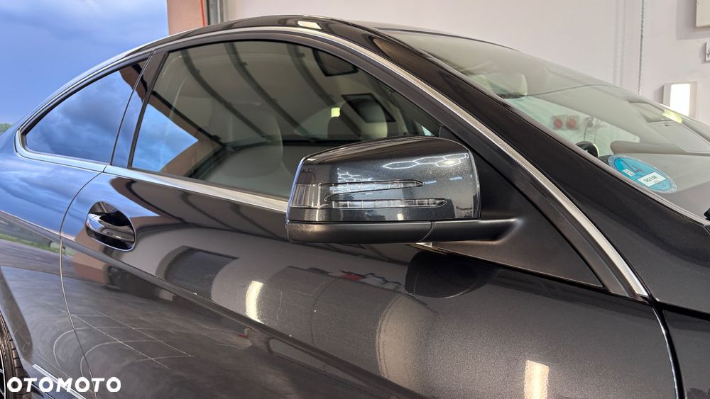 Mercedes-Benz Klasa C 220 CDI BlueEff - 29