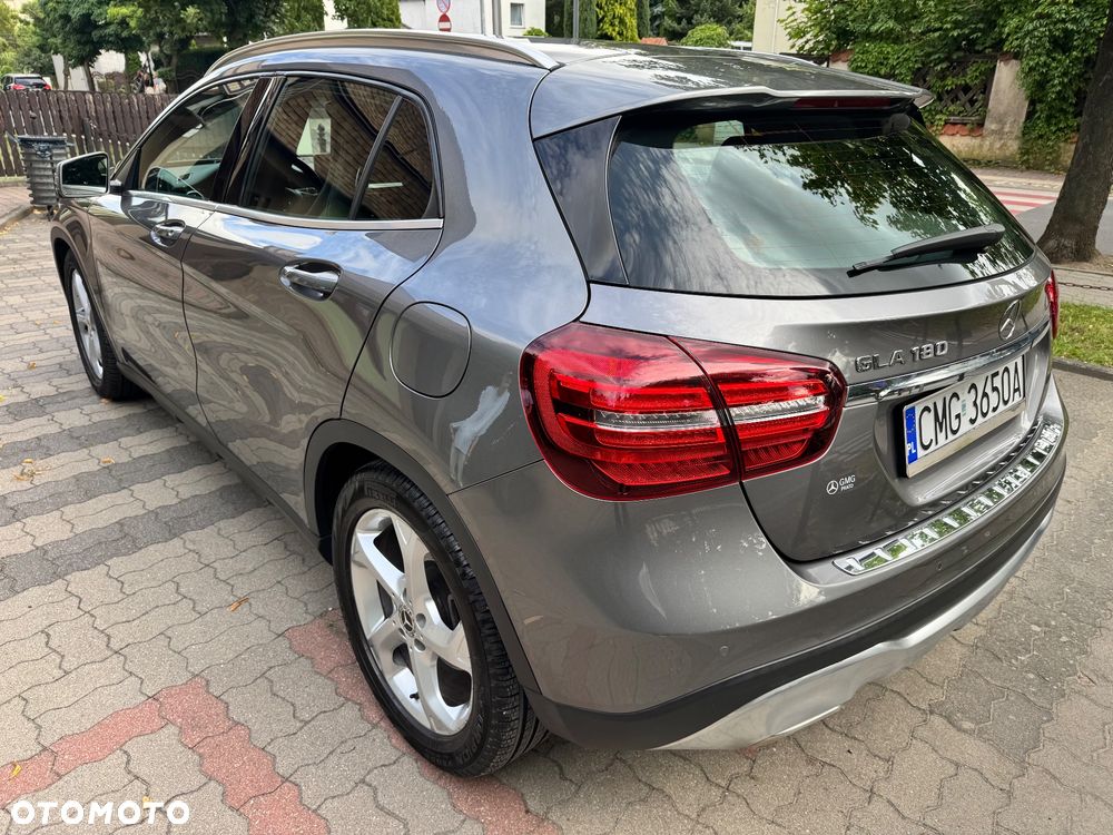 Mercedes-Benz GLA 180 7G-DCT Style - 6