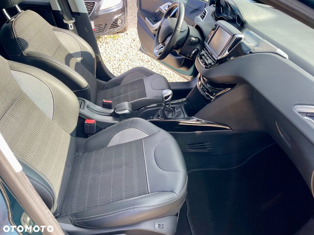 Peugeot 2008 PureTech 130 GPF Stop&Start Allure - 13