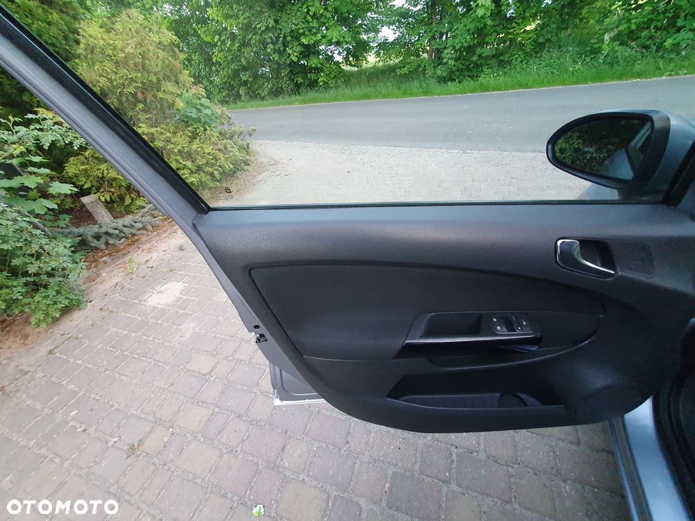 Opel Corsa 1.2 16V Edition - 9