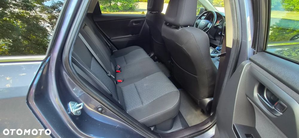 Toyota Auris 1.8 HSD Luna - 19