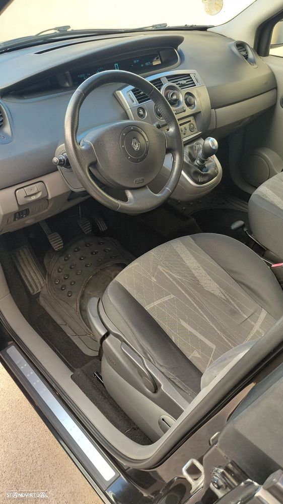 Renault Scénic 1.5 dCi Confort - 4