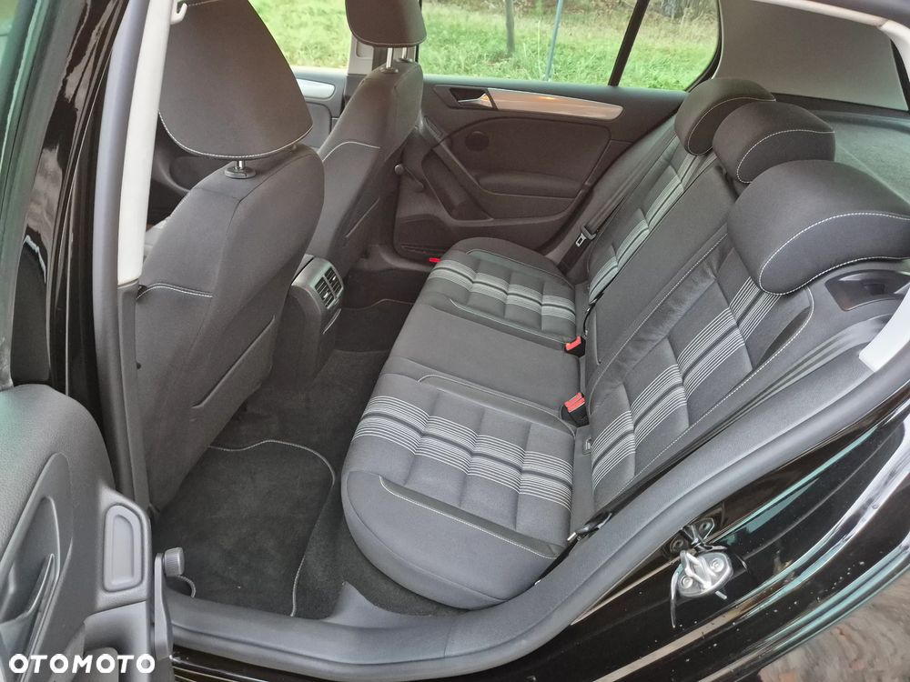 Volkswagen Golf 1.6 TDI DPF MATCH - 21