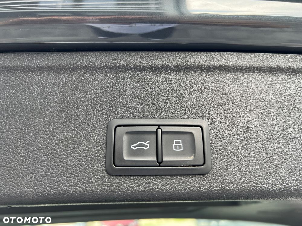 Audi A4 Avant 2.0 TDI S tronic quattro - 27