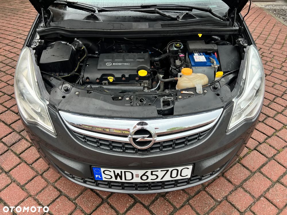 Opel Corsa 1.2 16V Essentia - 36