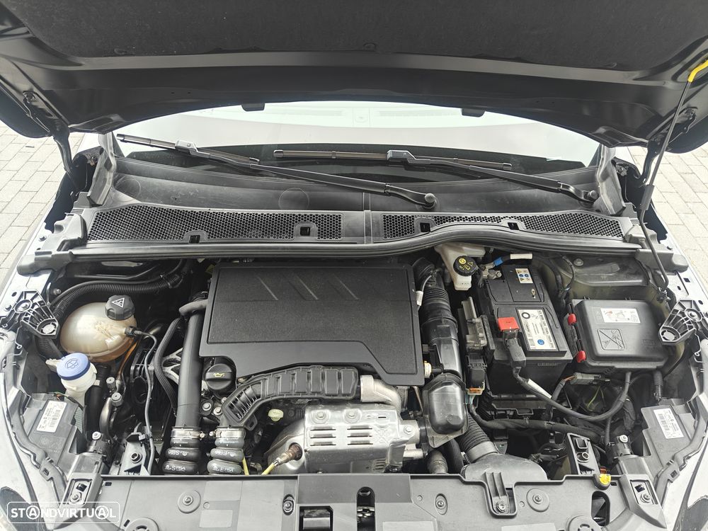 Peugeot 208 1.2 PureTech Allure Pack - 30