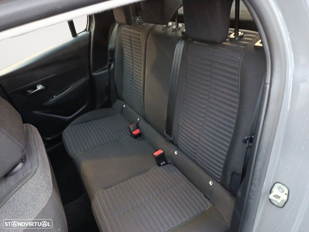 Peugeot 208 1.2 PureTech Active - 13