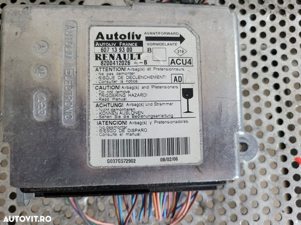 Calculator Modul Airbag Renault Megane 2 An 2004-2005-2006-2007-2008 Dezmembrez Renault Megane 2 1.5 Dci Euro 4 - 3