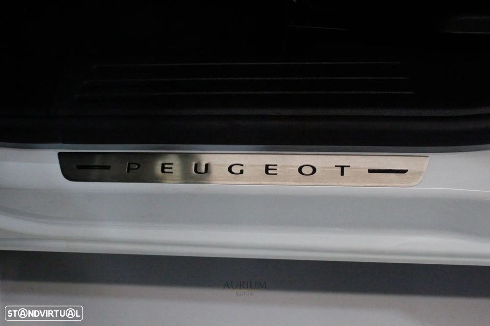 Peugeot 2008 1.2 PureTech GT Line EAT8 - 44